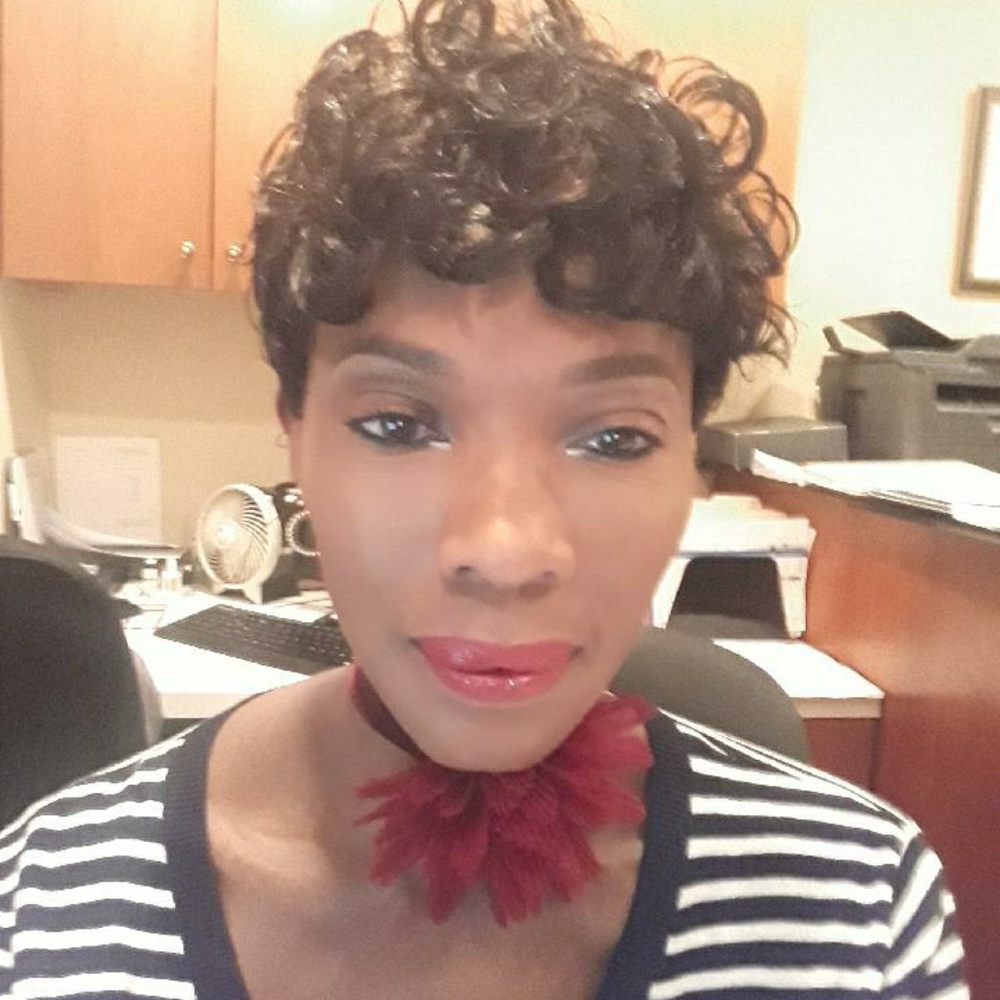 Meet your Posher, Renee